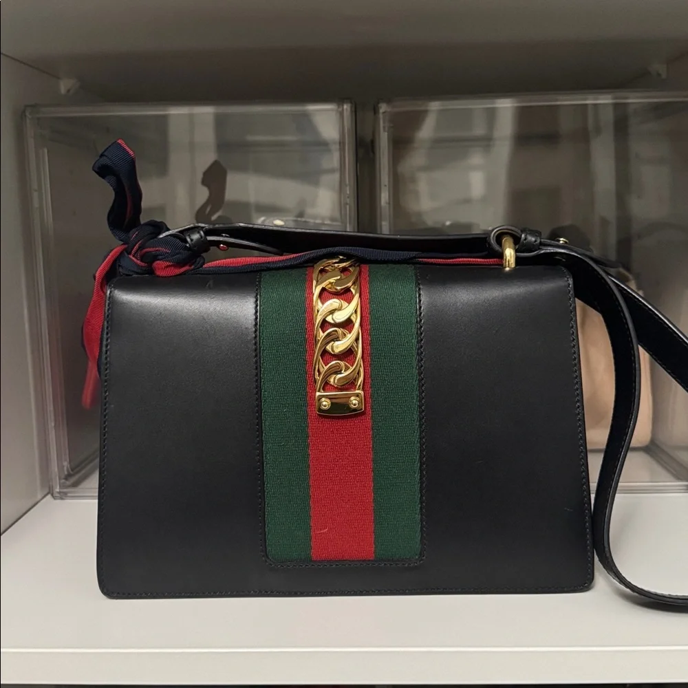 Authentic Gucci Sylvie Medium Black and Green Shoulder Bag w/ bow